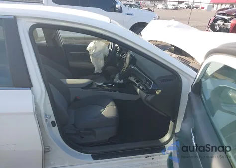 2021 Toyota Camry Le из США, поврежденный, VIN 4T1C11AK6MU459561